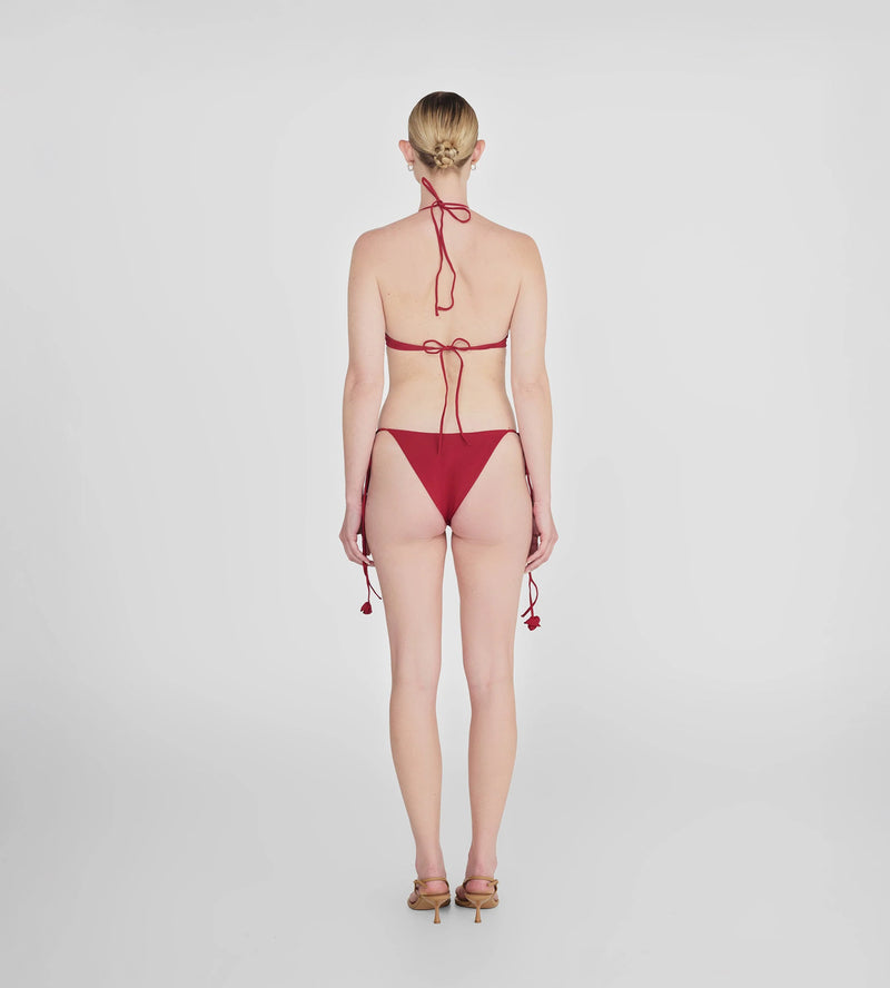 Maygel Coronel - Arazo Two-Piece - Carmesi