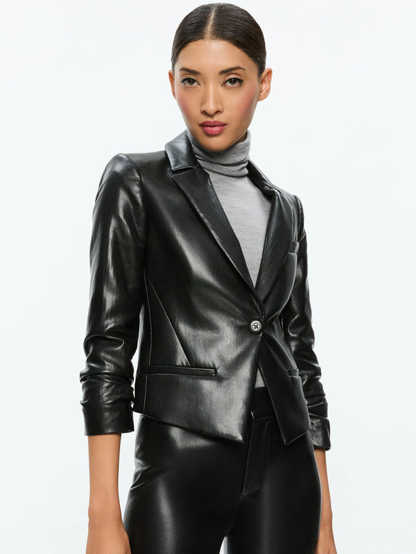 Alice + Olivia - VINNIE RUCHED SLEEVE VEGAN LEATHER FITTED BLAZER - Black