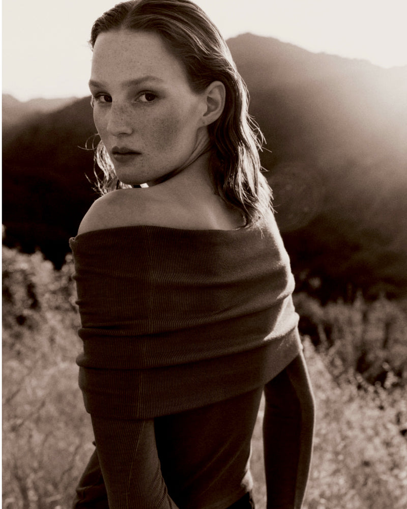 Enza Costa - Silk Rib L/S Off-Shoulder Top - Black