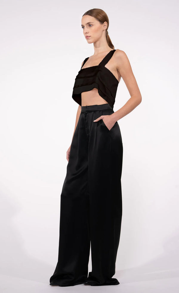 Nonchalant - Cal Crop - Black