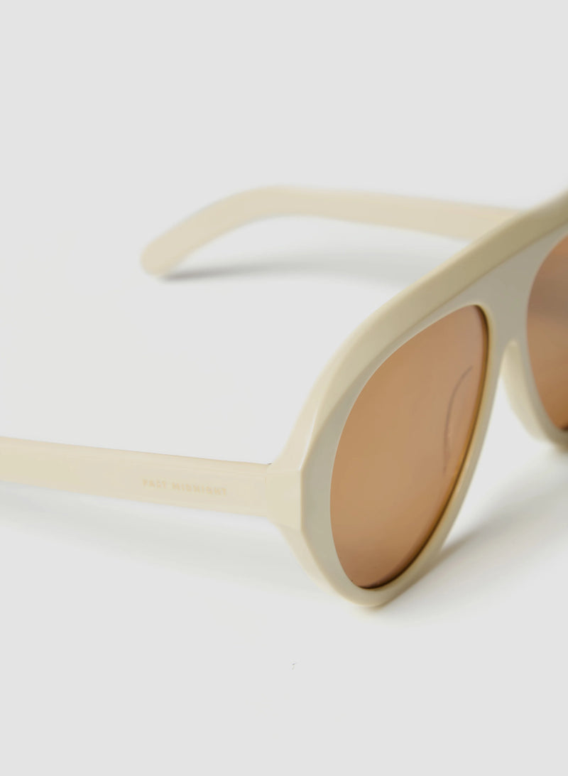 Past Midnight - The Icon - Ivory