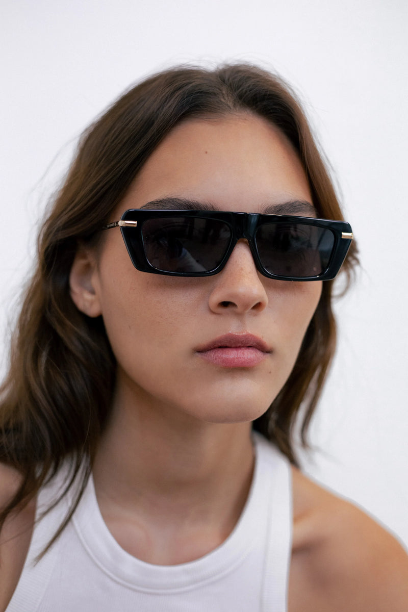 Past Midnight - The Edge - Black