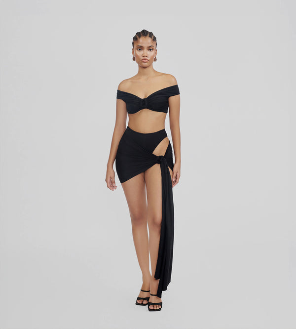 Maygel Coronel - Pestagua Cover-Up - Black