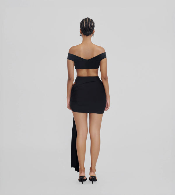 Maygel Coronel - Pestagua Cover-Up - Black