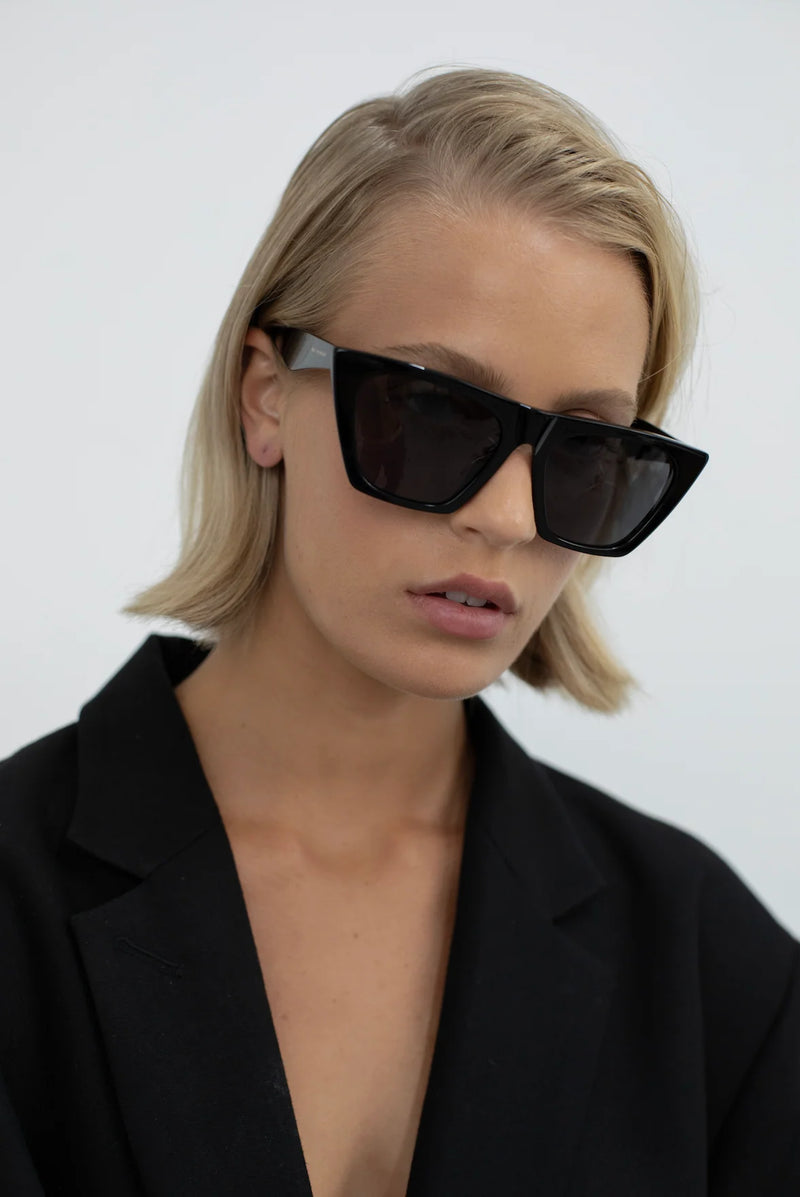 Past Midnight - The Classic - Black