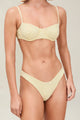 Devon Windsor - Larissa Bottom - Daisy