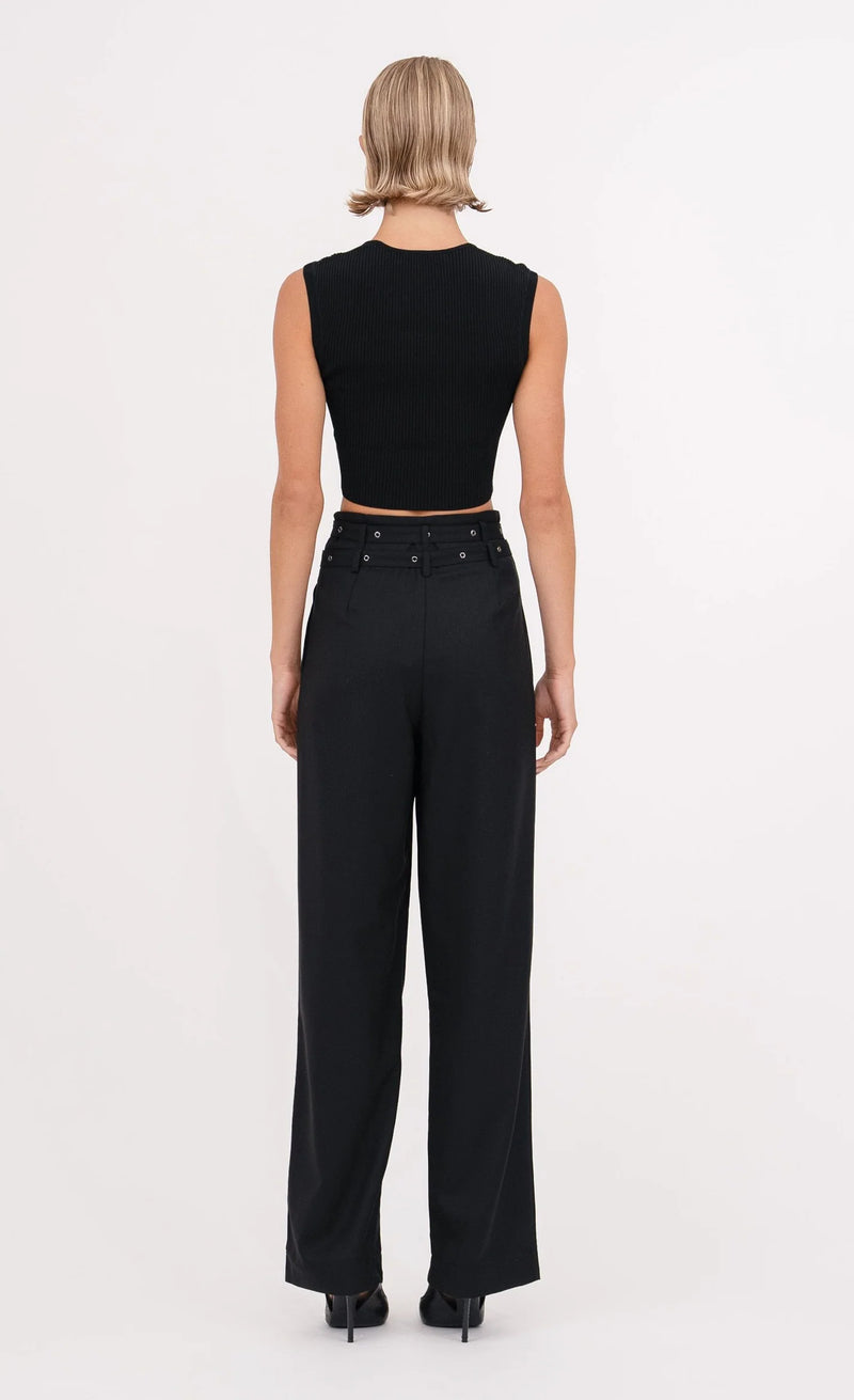 Nonchalant - Demi Crop - Black